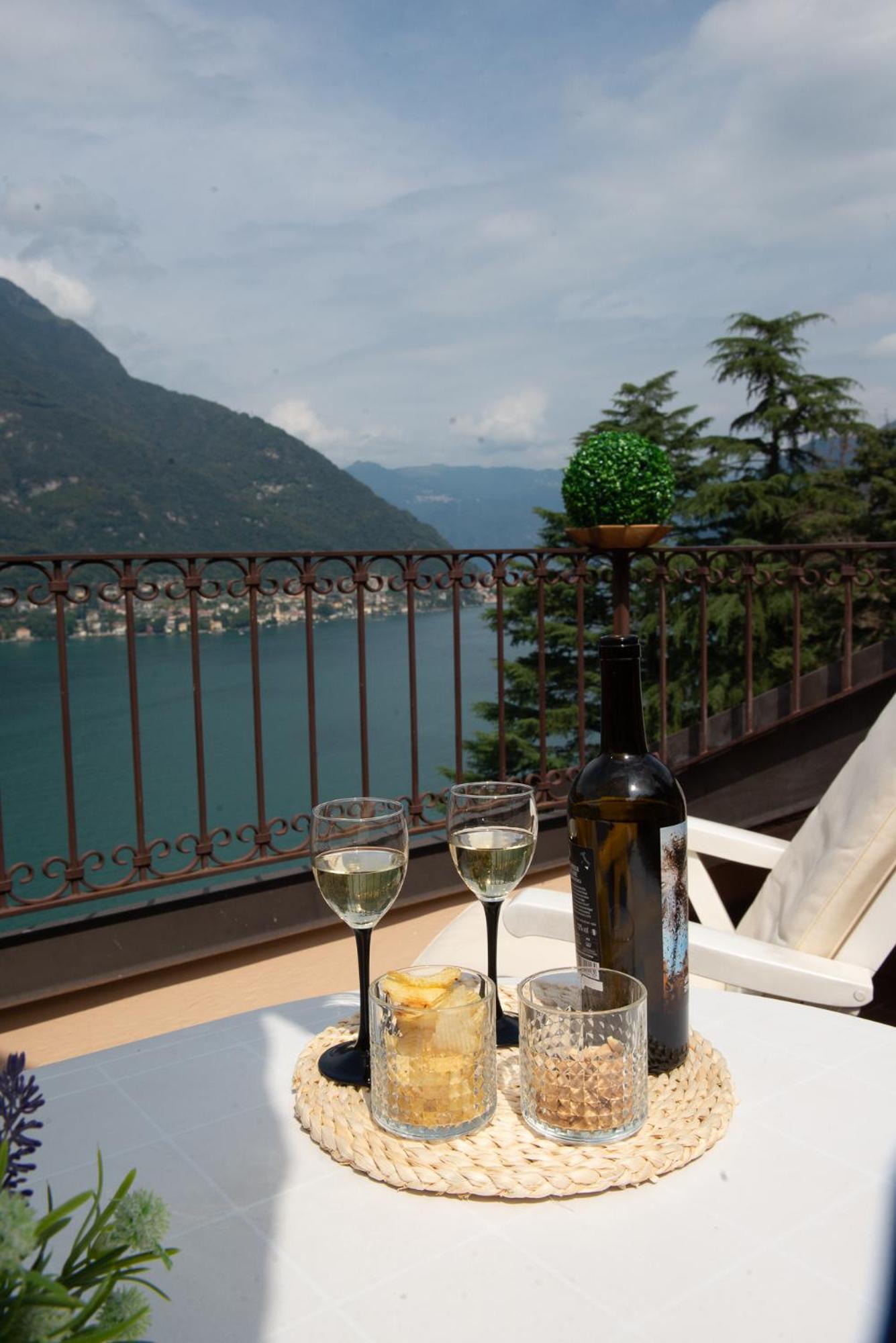 Appartamento "Bella Vista" Sul Lago Di Como Faggeto Lario Exterior foto